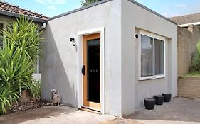 14 Scenic Studio